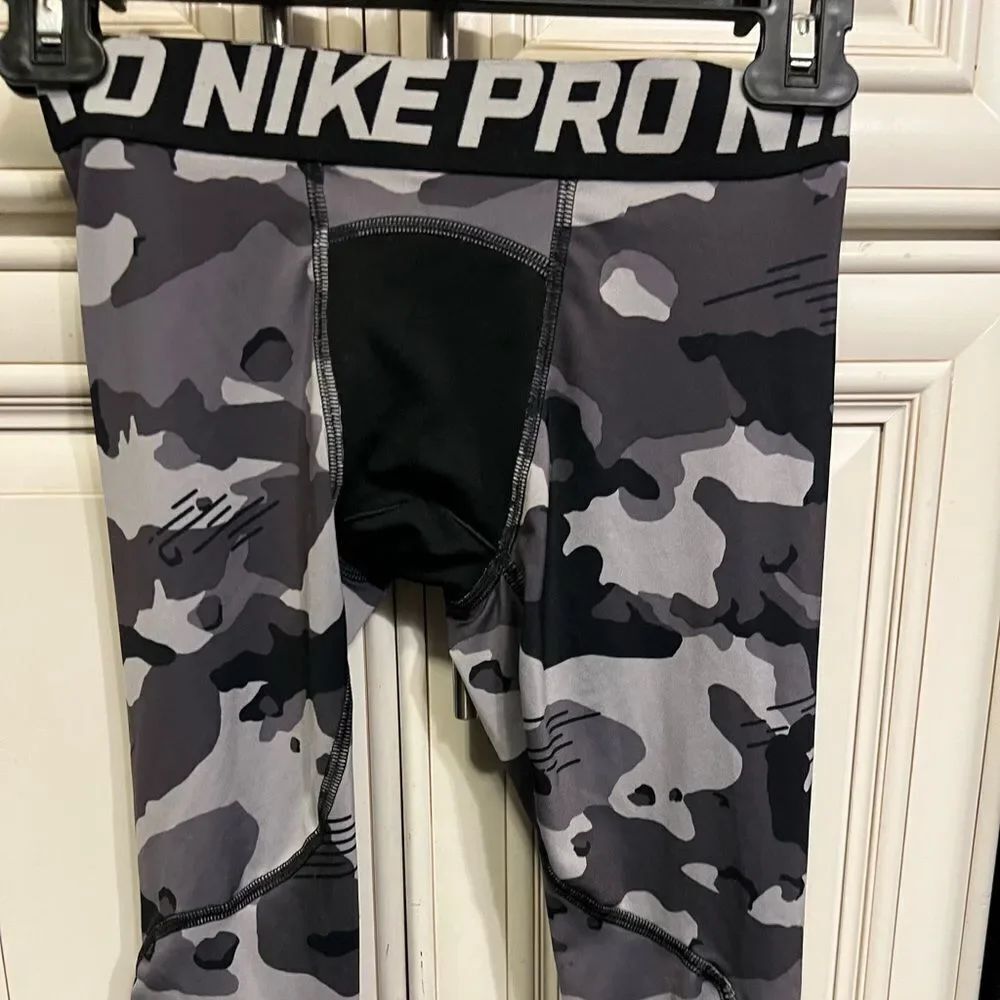 Nike Pro Dri-Fit NEW Youth Gray Camo Training Pants Youth Size S